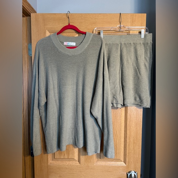 Free People Beach Malibu Solid Surf in Green Haze, Size XL - Picture 4 of 5